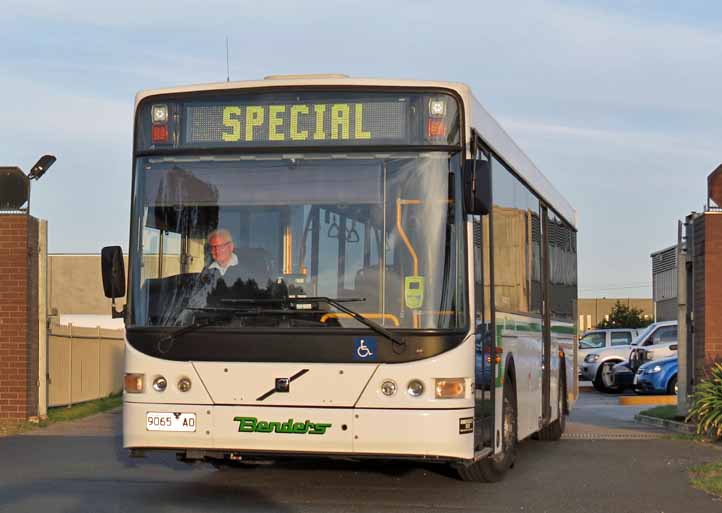 Benders Volvo B7RLE Volgren CR228L 136